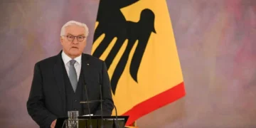 German President Dissolves Parliament After Government Coalition Breaks
