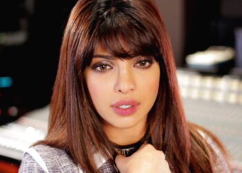 Priyanka Chopra wore the world's most expensive necklace! Knowing the price will blow your mind