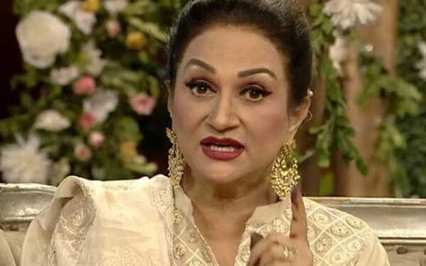 How to make skin shiny and soft in winter? Bushra Ansari shares the recipe