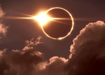 How many solar and lunar eclipses will there be in 2025?