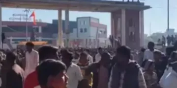 Modi government's failed policies, Indian people protest in full swing