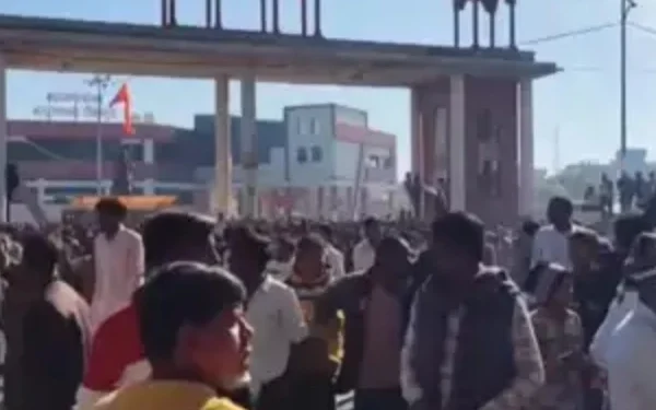 Modi government's failed policies, Indian people protest in full swing