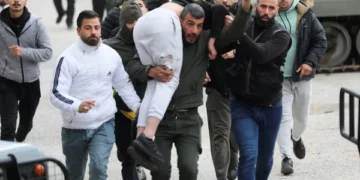 Israel attacks citizens returning to southern Lebanon, 22 people martyred