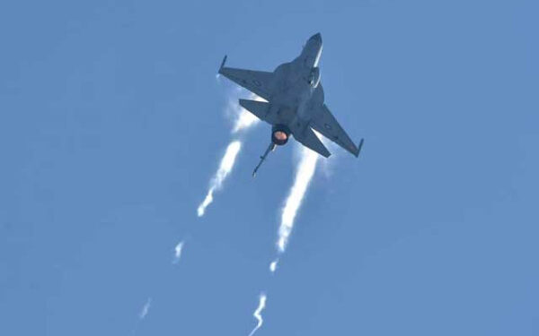 Pakistan Air Force's JF-17 fighter jets fly directly to Saudi Arabia, refuel in the air