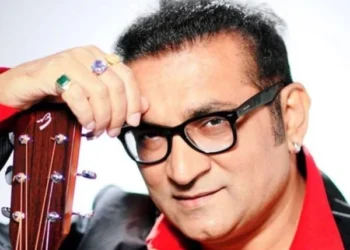 Legal notice issued to Indian singer for calling Gandhi 'father of Pakistan'