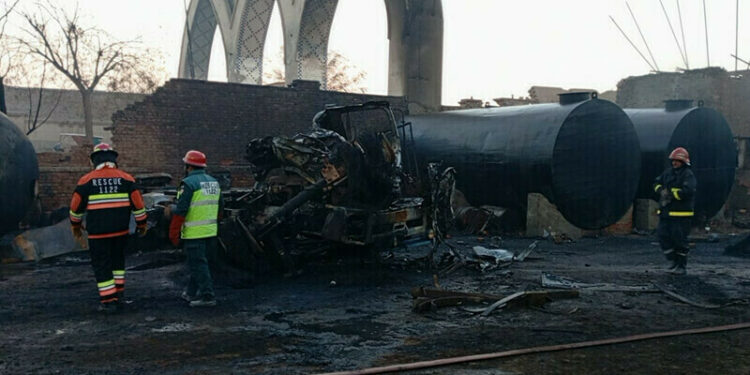Gas tanker explosion in Multan, 6 dead, 31 injured, several houses collapsed
