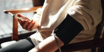 What's it like to check your blood pressure in a noisy place?