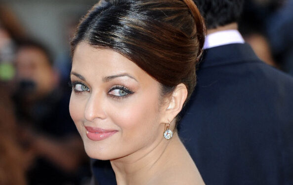 Amitabh Bachchan surprised by commenting on Aishwarya Rai's beauty