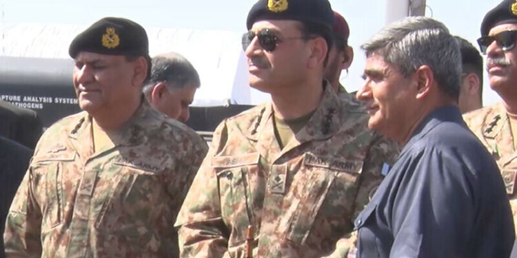 Pakistan Army will continue to fully support the country's economic development process, Army Chief