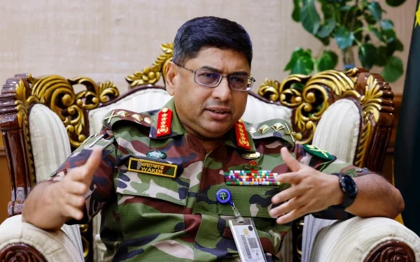 Bangladesh army chief warns: Internal fighting could endanger country