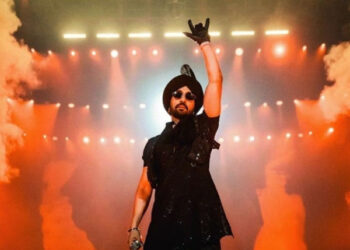 Indian singer Diljit Dosanjh hints at coming to Pakistan