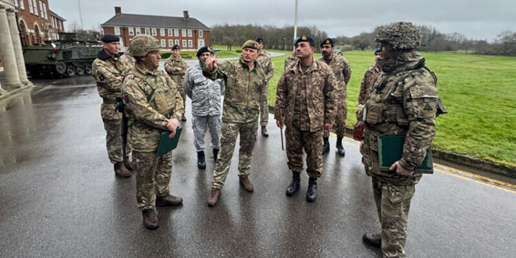 Army Chief General Asim Munir visits War Minister and Lark Hill Garrison in UK