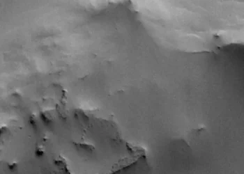 What is this square structure on Mars?