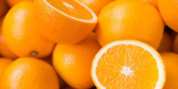 Orange, a fruit rich in vitamins