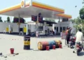 Pakistan Petroleum Dealers hint at closing pumps across the country