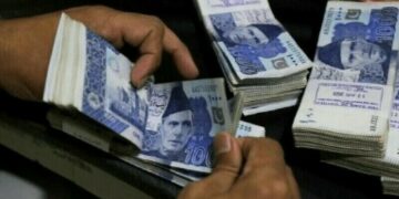 Government borrows Rs 690 billion more through T-bills, investment bonds