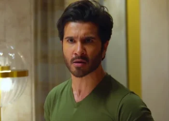 Video of heated argument between Feroz Khan and female journalist goes viral, what was the reason?