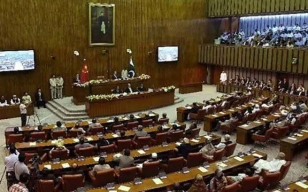 Senate session to resume at 4 pm today after two-day break
