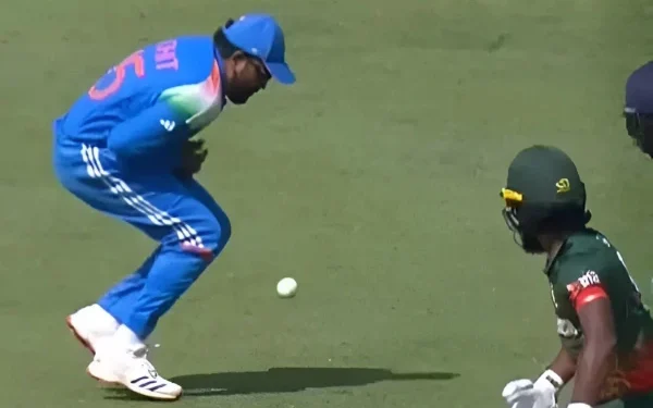 Hat-trick ball dropped, Rohit apologizes to Axar