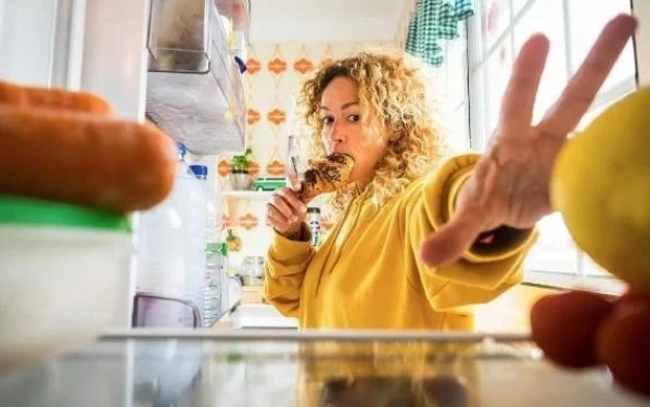 What is ‘yo-yo dieting’, and why is it bad for the kidneys?