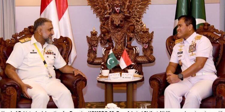 PNS ASLAT PARTICIPATES IN MULTINATIONAL EX KOMODO-25 IN INDONESIA