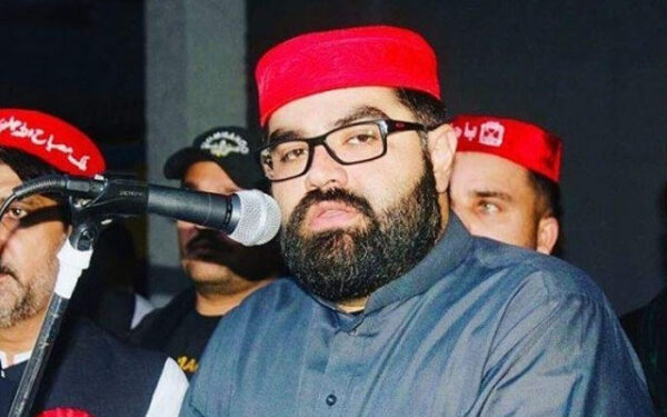 Aimal Wali Khan raises the flag of rebellion against the Central Ruet-e-Hilal Committee