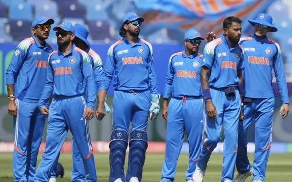 Indian cricketers return home in pieces after Champions Trophy