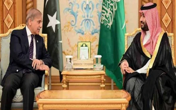 Prime Minister Shehbaz Sharif Meets Saudi Crown Prince to Strengthen Pak-Saudi Relations