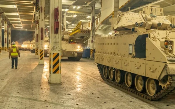 US temporarily suspends military aid to Ukraine