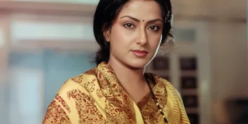 Senior Bollywood Actress Mooshumi Chatterjee Reveals She Slapped Misbehaving Superstars: A Bold Stand for Dignity