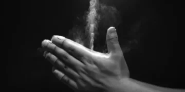 Why Does Clapping Make a Specific Sound? The Science Behind a Common Gesture