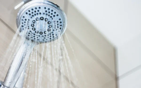 Doctors Warn Against Morning Bathing: Here's Why Evening Showers May Be Better for Your Skin