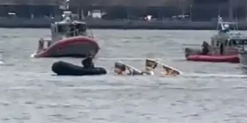 Tragic Helicopter Crash in New York's Hudson River Claims Six Lives, Including Tourists from Spain