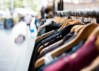 What Types of Clothing to Avoid in Summer: Essential Tips for Staying Cool