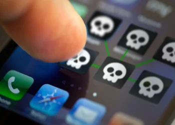 Google Play and App Store Ban Two Dangerous Apps: Experts Warn of SparkCat Malware Threat