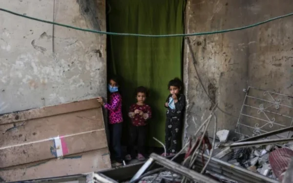 Israeli Forces Kill Father Seeking Bread for Six Daughters in Rafah, Gaza