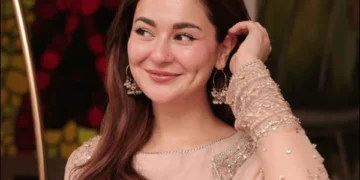Who Introduced Hania Aamir to Showbiz? Hareem Farooq Shares the Inspiring Story