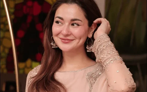 Who Introduced Hania Aamir to Showbiz? Hareem Farooq Shares the Inspiring Story