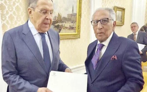 Tariq Fatemi Meets Russian Foreign Minister Sergei Lavrov, Delivers PM Shehbaz's Letter to President Putin