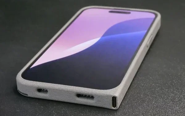 Swiss Engineer Introduces Innovative 'Obsoles' Case to Add USB-C Functionality to Older iPhones