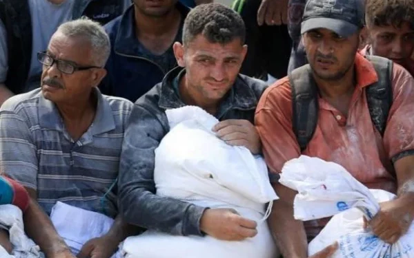 Britain and 27 Nations Strongly Condemn Israeli Fire on Starving Palestinians Awaiting Aid in Gaza