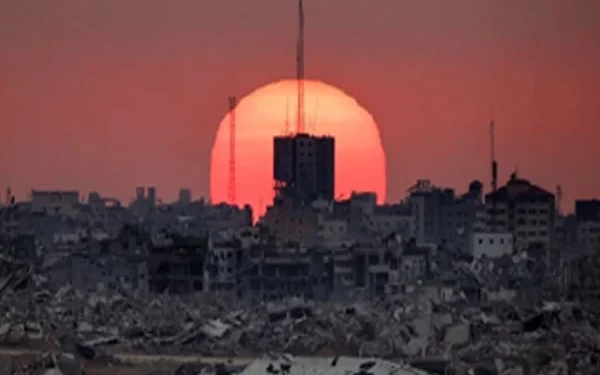 Hamas Reviewing Trump’s Final Ceasefire Proposal Amid Tensions Over Israeli Withdrawal from Gaza