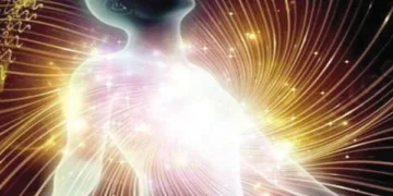 Human Body Emits Invisible Light That Fades at Death, Reveals New Research