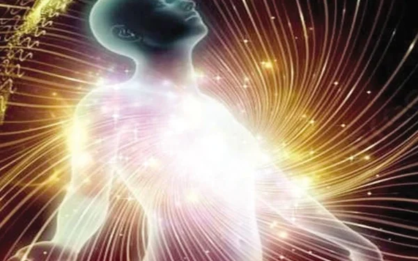 Human Body Emits Invisible Light That Fades at Death, Reveals New Research