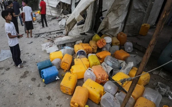 Israeli Missile Attack on Gaza Kills 10 Children at Water Distribution Center: Death Toll in Ongoing Conflict Surpasses 58,000