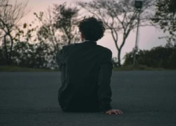 How Loneliness Affects Mental and Physical Health: A Comprehensive Guide