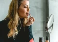 Study Reveals Potential Link Between Regular Makeup Use and Increased Asthma Risk in Women