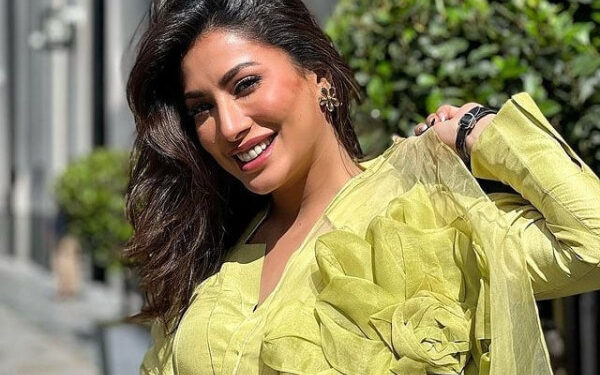 What Kind of Person Does Mehwish Hayat Want to Marry? Actress Speaks About Love, Career, and Showbiz Double Standards