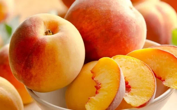 Peaches: The Ultimate Anti-Aging Fruit for Radiant and Youthful Skin