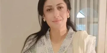 Senior Actress Salma Zafar Shares Her Emotional Story of Love, Betrayal, and Patience